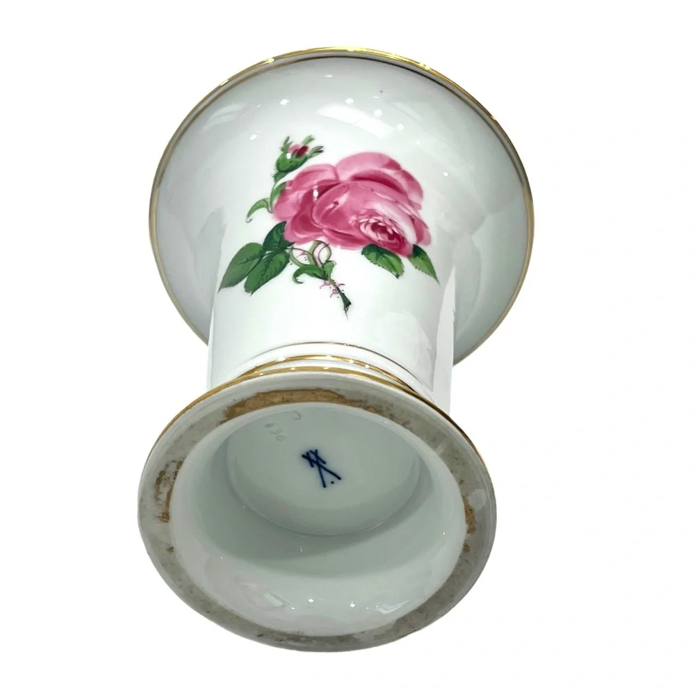 VINTAGE MEISSEN PORCELAIN ROSE VASE #Q22(6)